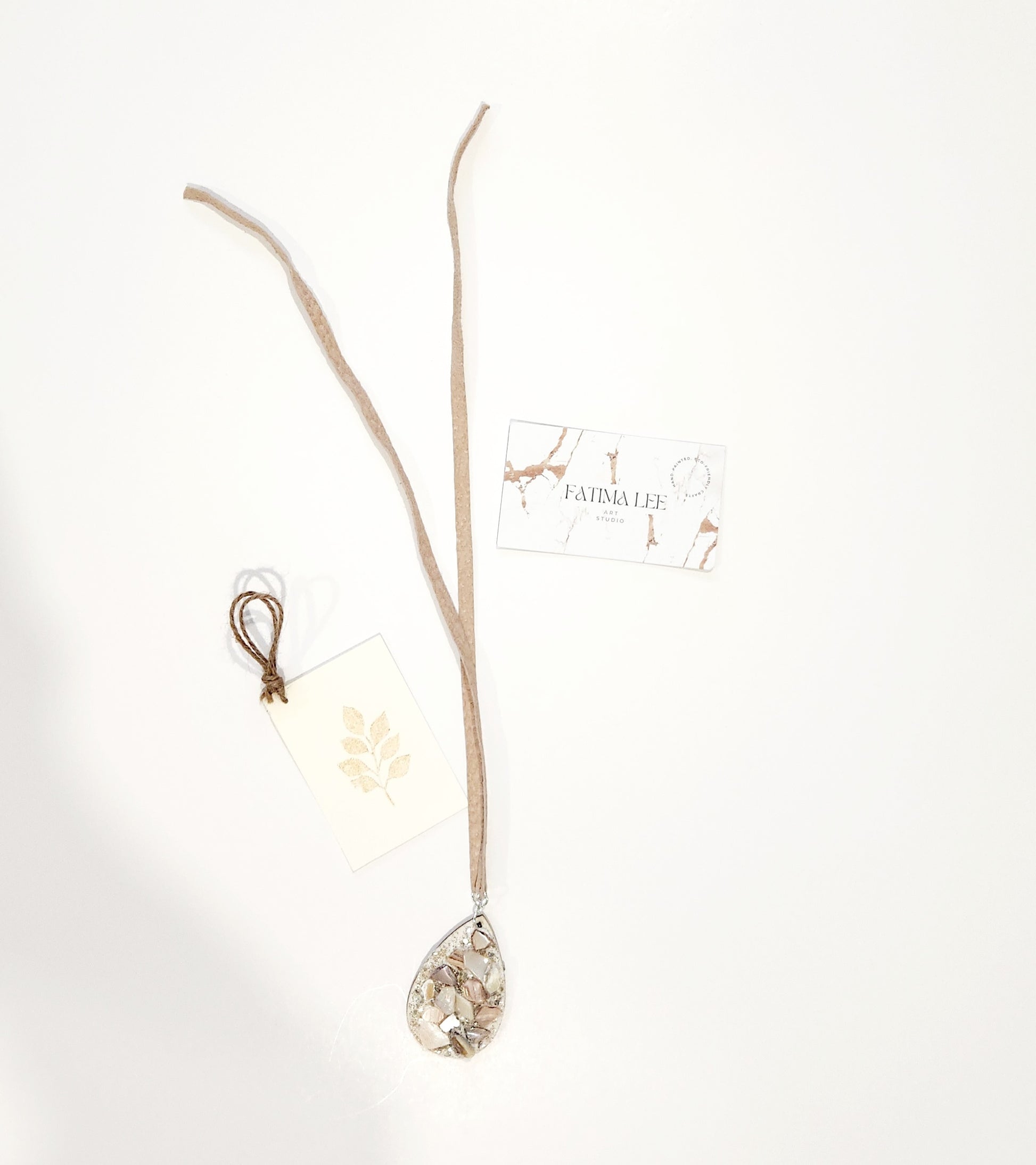necklace with shell and glitter accent - suede leather 