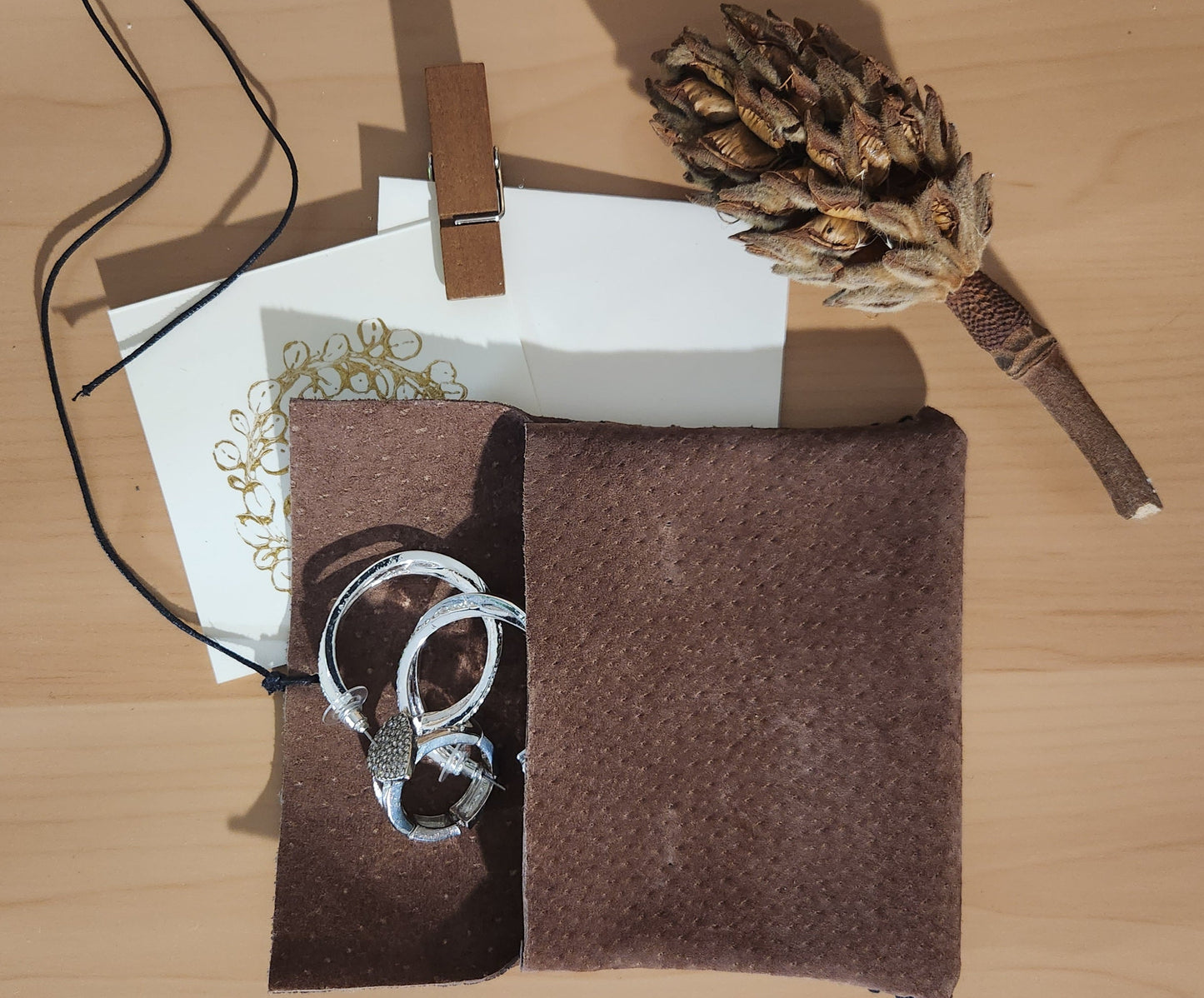 Brown Suede Leather Jewelry Poiuch